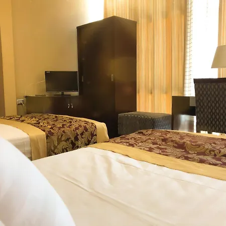 Hotel Arifi 4*