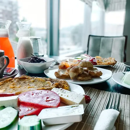 Hotel Arifi