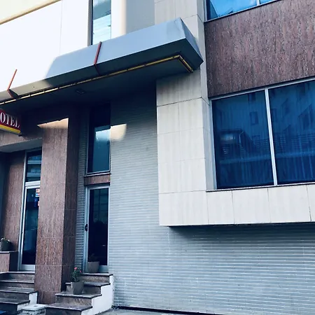 Arifi 酒店 4*